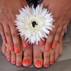 Gelish Mini Manicure And Pedicure's